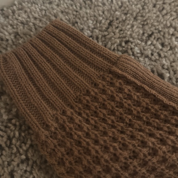 Brown Sweater - Picture 3 of 5